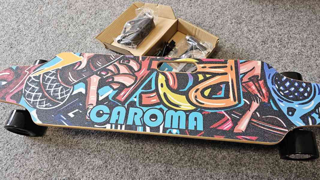 Skateboard Caroma H2B grafity, elektrický,Dálkové ovládání - foto 3
