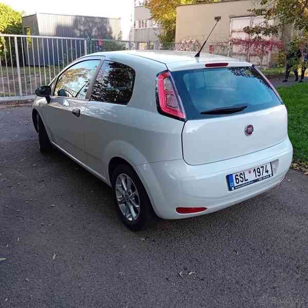 Fiat Punto 1,2   51 kw 2013 129 000 km - foto 9