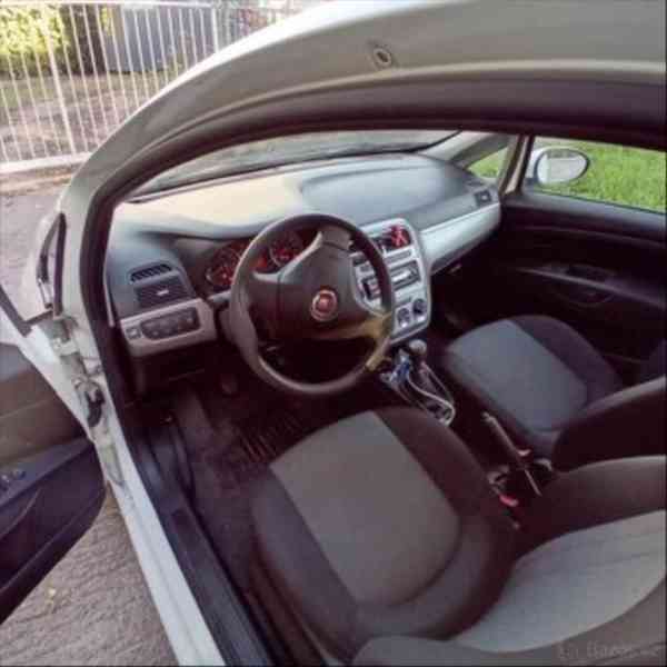 Fiat Punto 1,2   51 kw 2013 129 000 km - foto 7