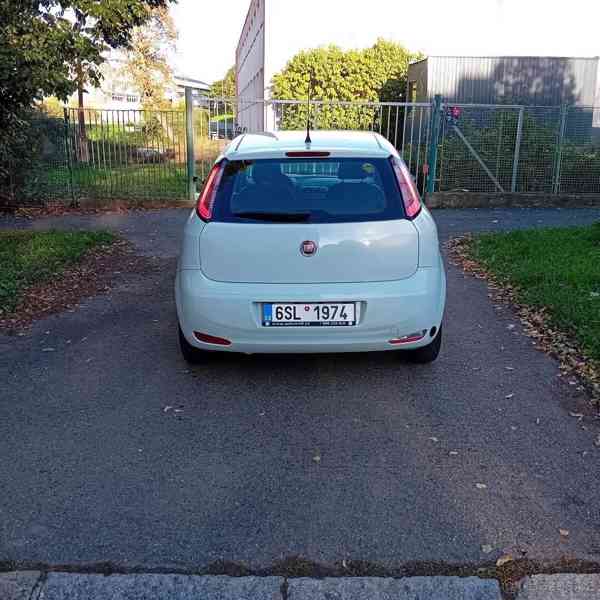 Fiat Punto 1,2   51 kw 2013 129 000 km - foto 13