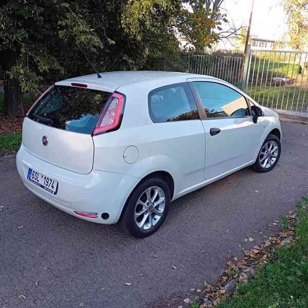 Fiat Punto 1,2   51 kw 2013 129 000 km - foto 14