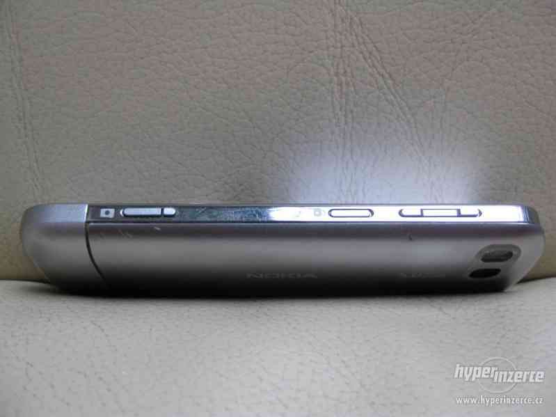 Nokia C3-01.5 - tlačítkové telefony s dotykovým displejem - foto 5