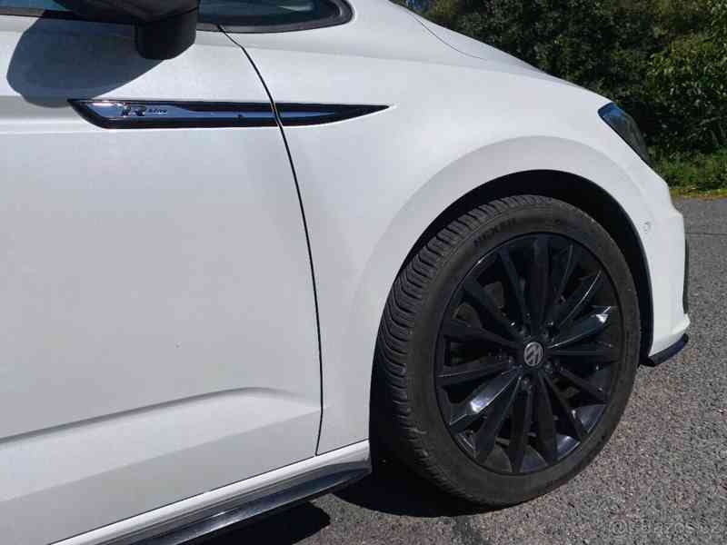 Volkswagen Touran 2,0   tdi 110kw R-line DSG - foto 17