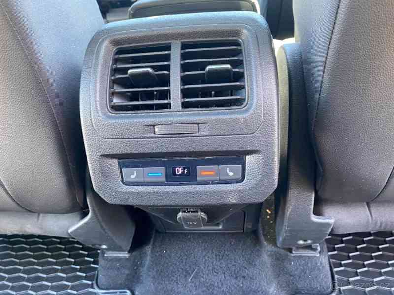 Volkswagen Touran 2,0   tdi 110kw R-line DSG - foto 12