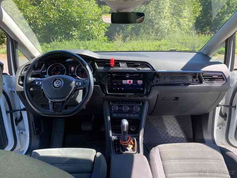 Volkswagen Touran 2,0   tdi 110kw R-line DSG - foto 10
