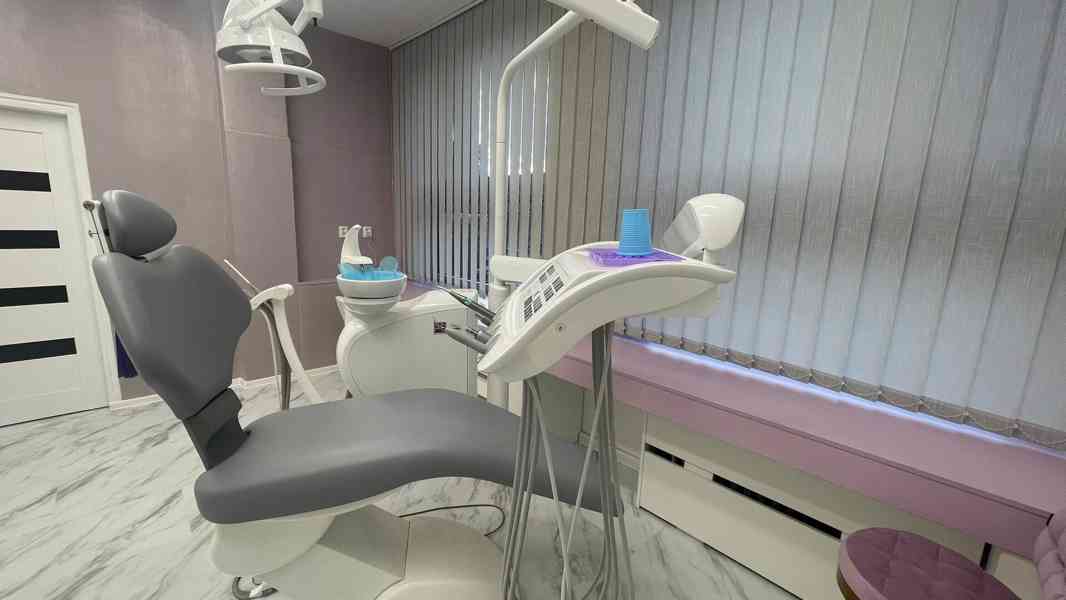 Dentální hygienistka - foto 2