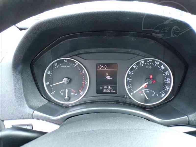 Škoda Octavia 1,2 TSI-77KW TEMPOMAT - foto 6