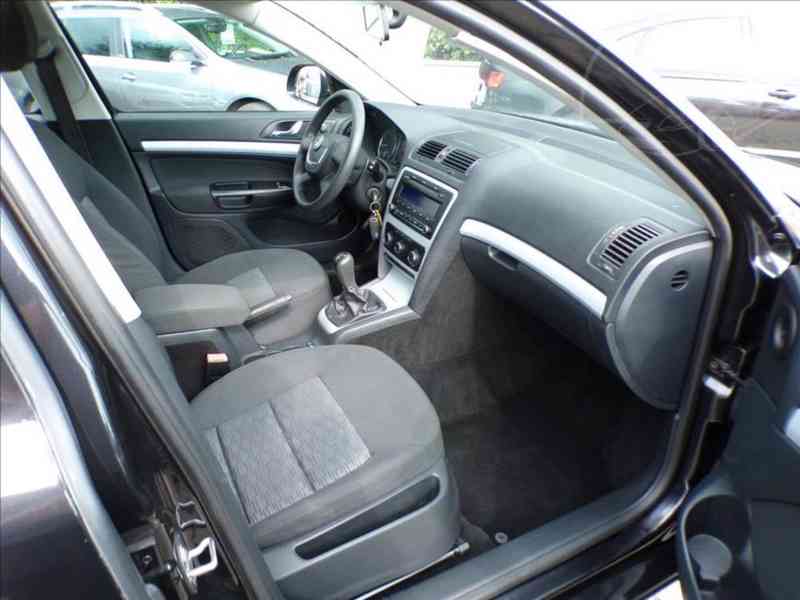 Škoda Octavia 1,2 TSI-77KW TEMPOMAT - foto 12