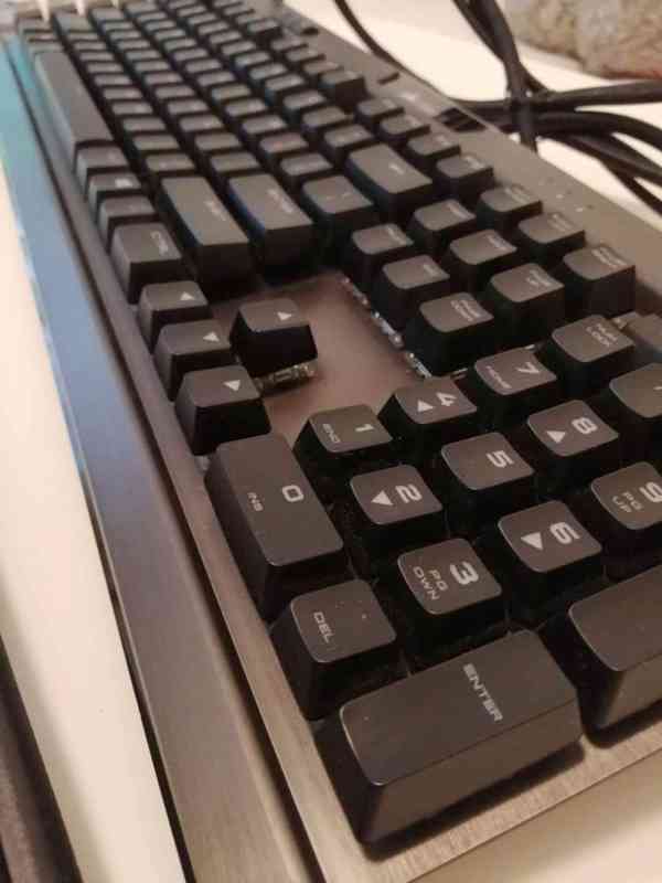 Mechanická klávesnice Corsair Gaming K95 RGB,Cherry MX Speed - foto 5