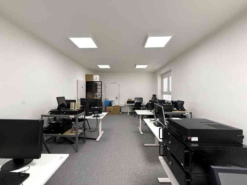 PRONÁJEM PROSTORNÉ KANCELÁŘE O CP CCA 38 M2 BRNO – ŽIDENICE  - foto 6