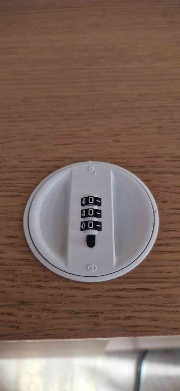 🪵 Skříňka IKEA GALANT s posuvnými dvířky - foto 2