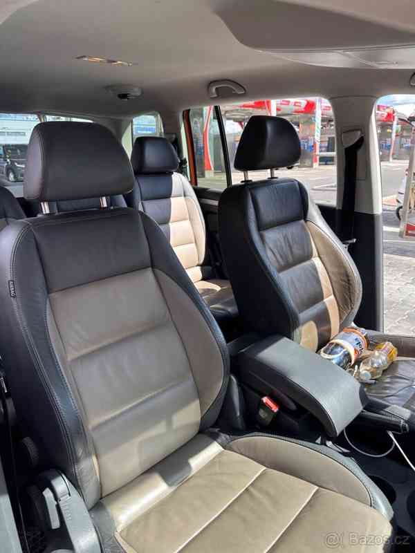 Volkswagen Touran 2,0   TDI - foto 11