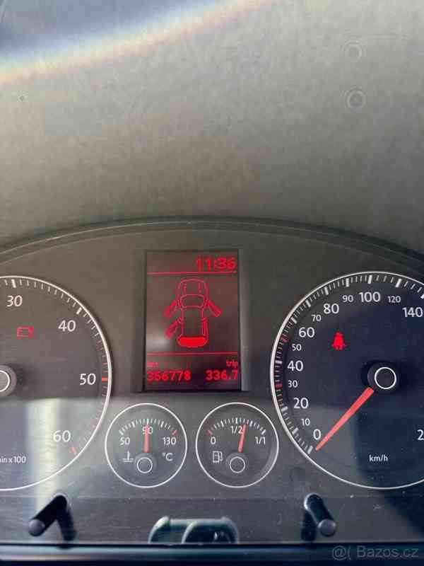 Volkswagen Touran 2,0   TDI - foto 9