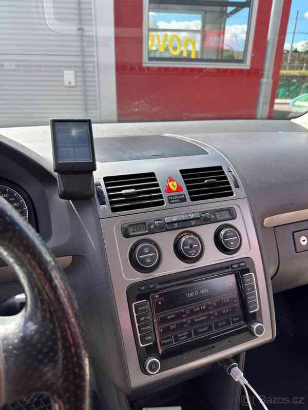 Volkswagen Touran 2,0   TDI - foto 8