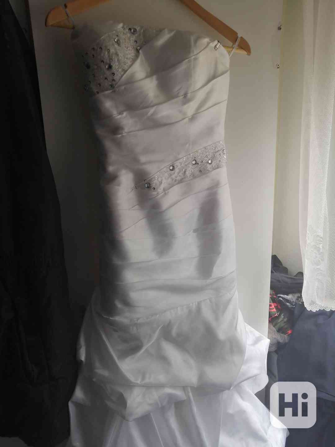 Svatební šaty  - foto 1