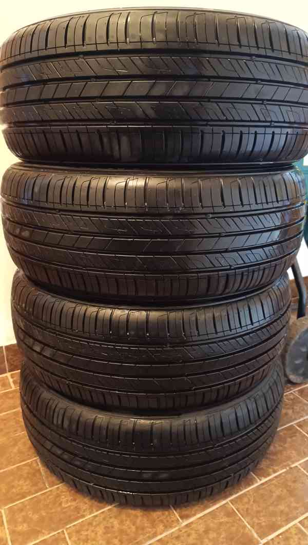 Nové pneumatiky  - foto 1