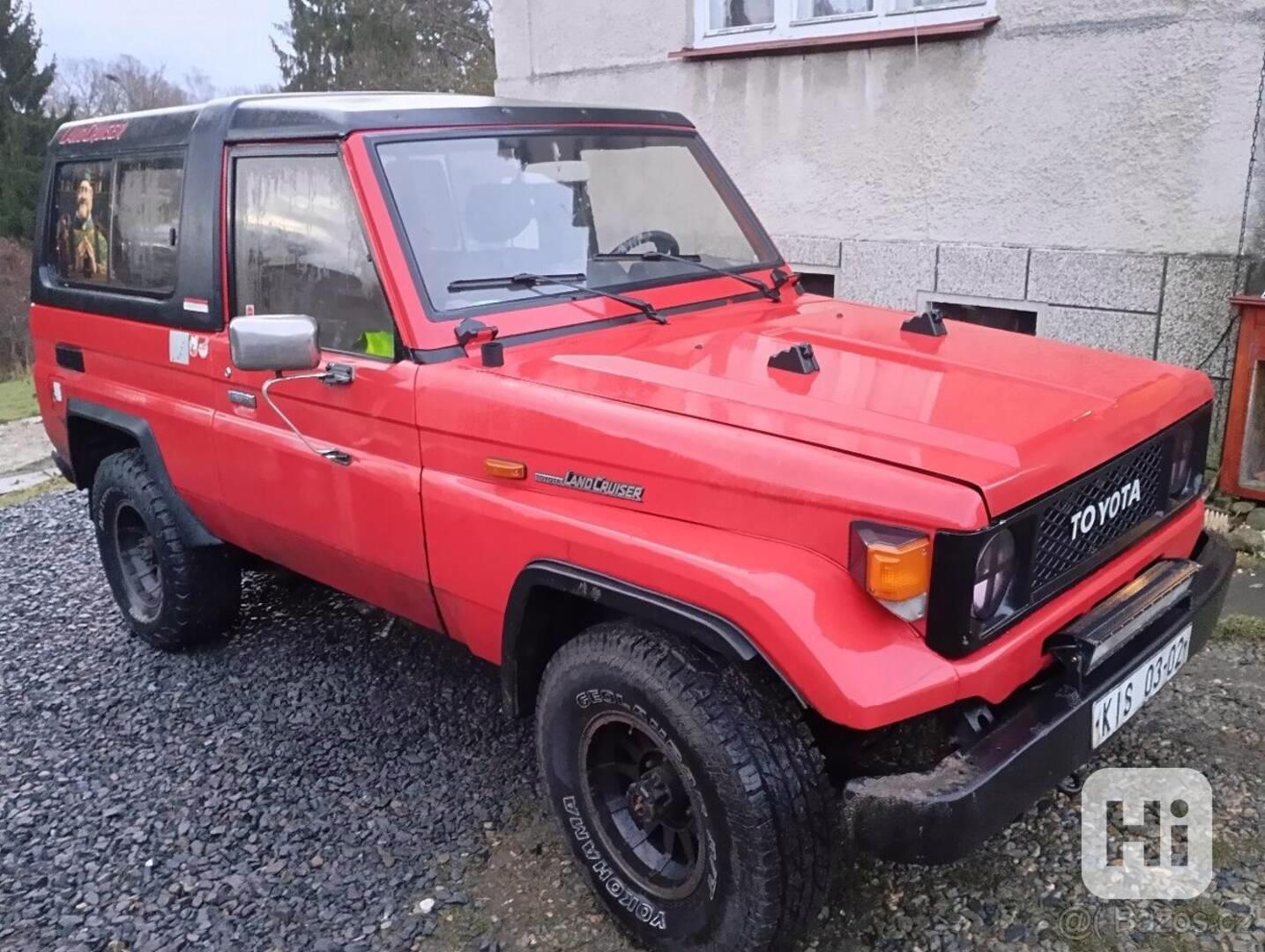 Toyota Land Cruiser 2,5 - foto 1