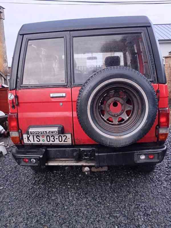 Toyota Land Cruiser 2,5 - foto 13