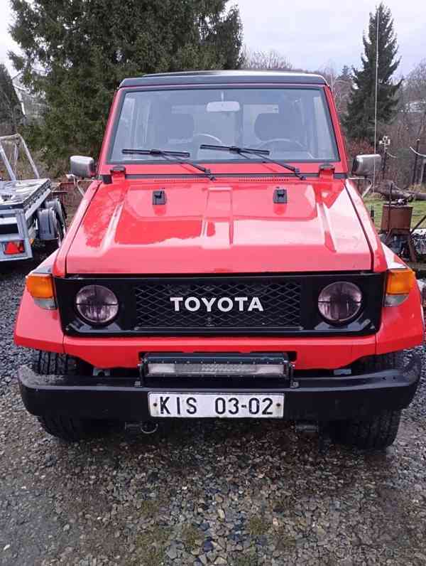 Toyota Land Cruiser 2,5 - foto 12
