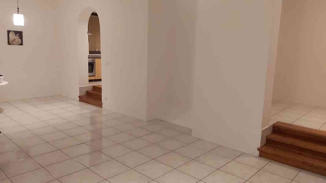 Rodinný dům - foto 5