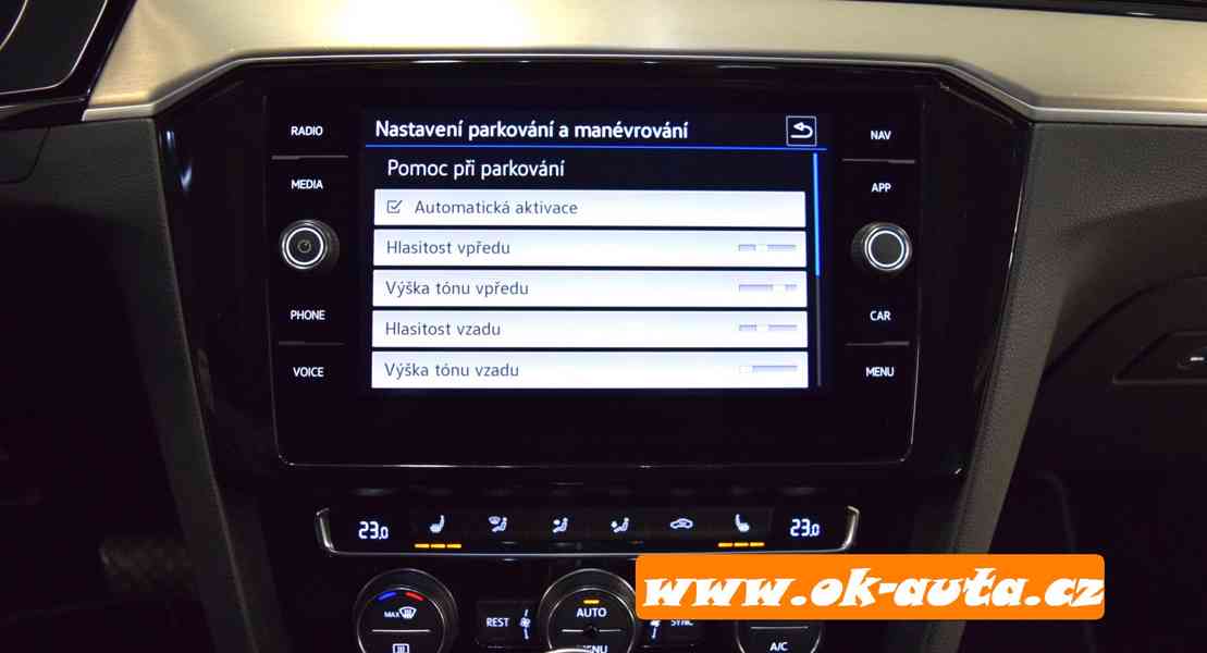 Volkswagen Passat 2.0 TDI ELEGANCE DSG 110 kW CŹ PRAV.SERVIS - foto 19