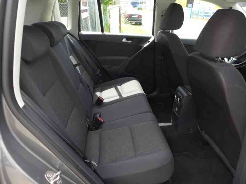 Volkswagen Tiguan 1,4 TSi PDC, KLIMA, 1.MAJITEL - foto 9