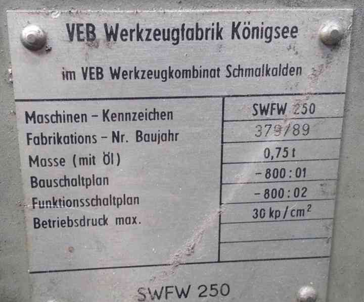 Bruska na odvalovací frézy SWFW 250  - foto 4