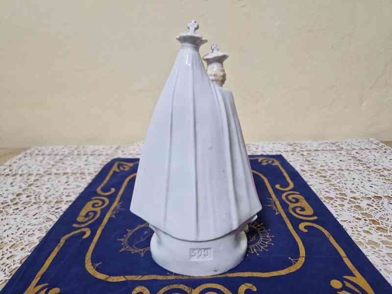 Nevídaná bohatě zdobená porcelánová Madona s Ježíškem - foto 6