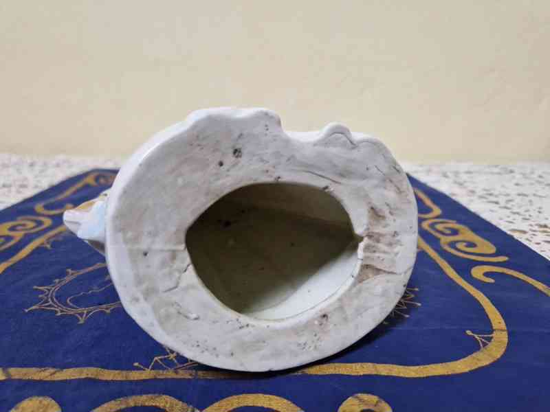 Nevídaná bohatě zdobená porcelánová Madona s Ježíškem - foto 8