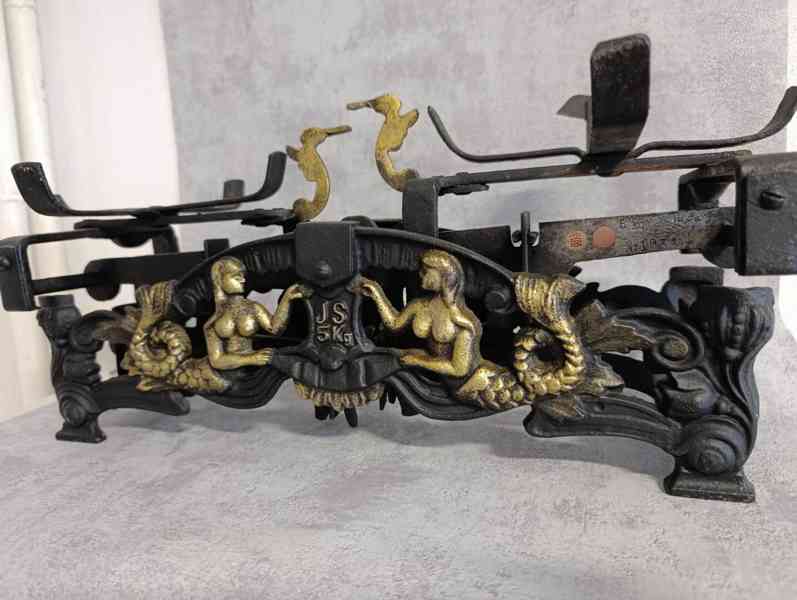 93let staré figurální litinové váhy Sirény E.S ROK 1932 - foto 8