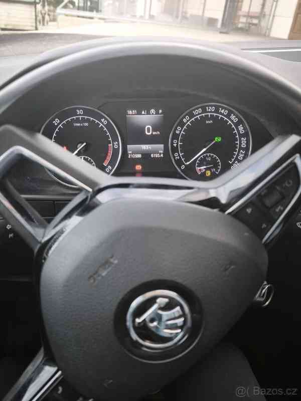 Škoda Superb 1,6   rok 2017 - foto 3