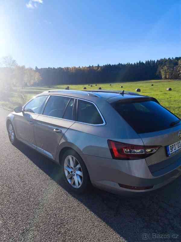 Škoda Superb 1,6   rok 2017 - foto 16