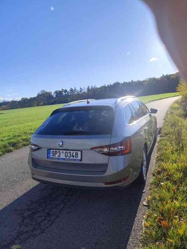 Škoda Superb 1,6   rok 2017 - foto 11