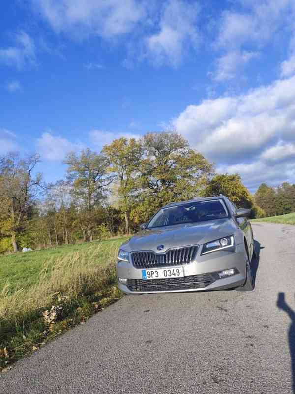 Škoda Superb 1,6   rok 2017 - foto 17