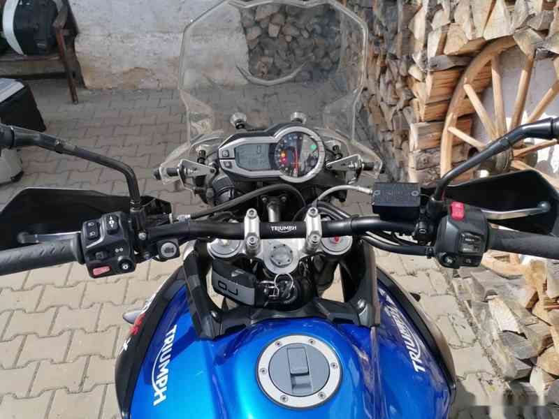 TRIUMPH TIGER 800 XC ABS - foto 11