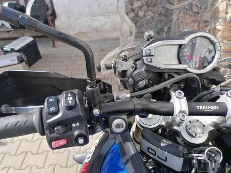 TRIUMPH TIGER 800 XC ABS - foto 12