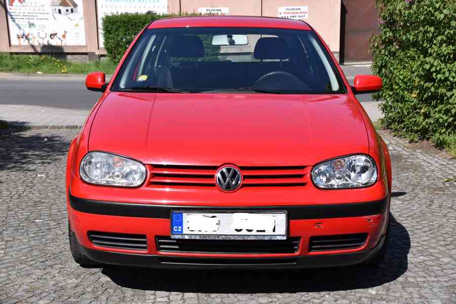 Volkswagen Golf, 1,6, benzin, 1. maj., ABS, 16V, tažné - foto 1