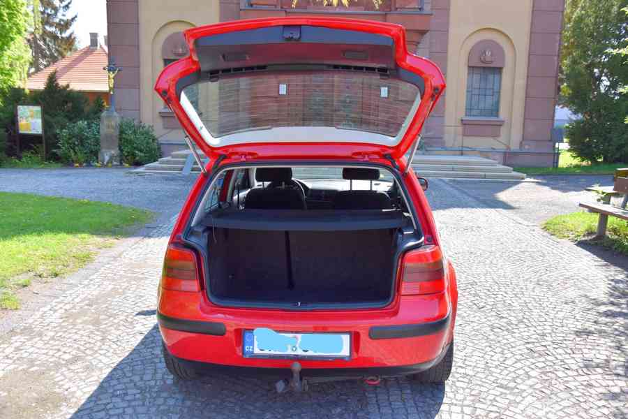 Volkswagen Golf, 1,6, benzin, 1. maj., ABS, 16V, tažné - foto 8
