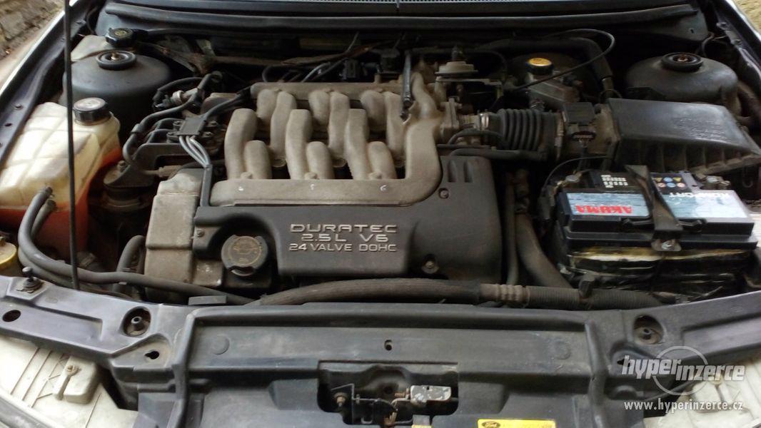 Ford Mondeo kombi 2,5 V6, cca 200 k - foto 3