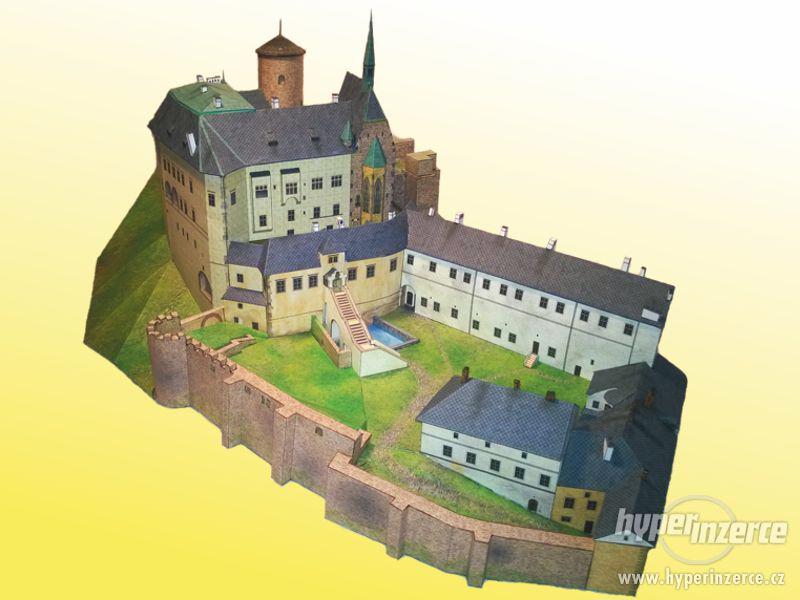 Papírový model hradu Šternberk - foto 1