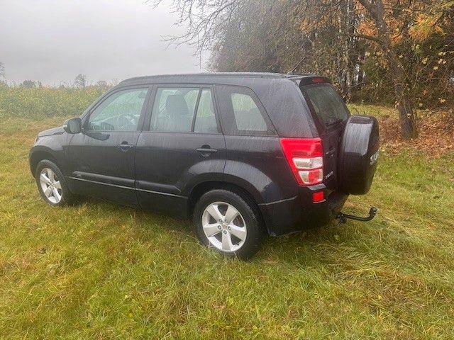 Suzuki Grand Vitara 2.0i Club benzín 103kw - foto 1