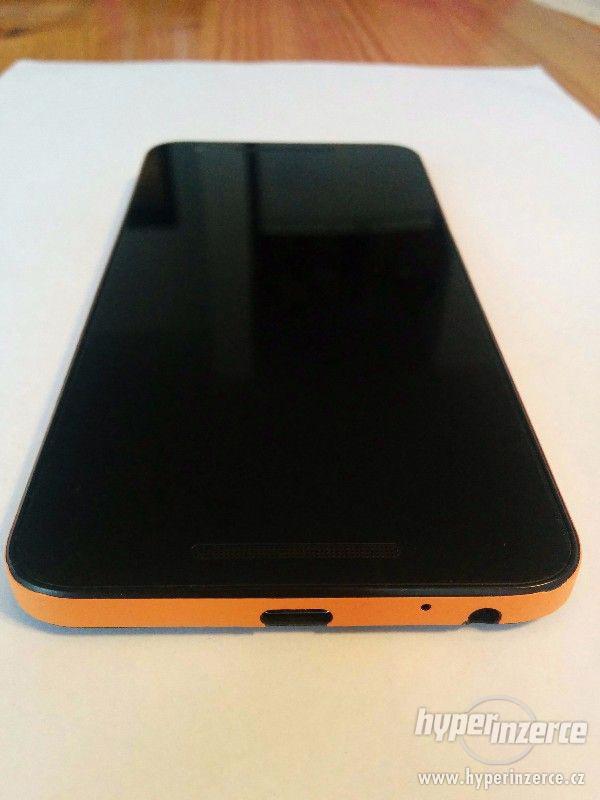 Nexus 5X 32GB + příslušenství - foto 13