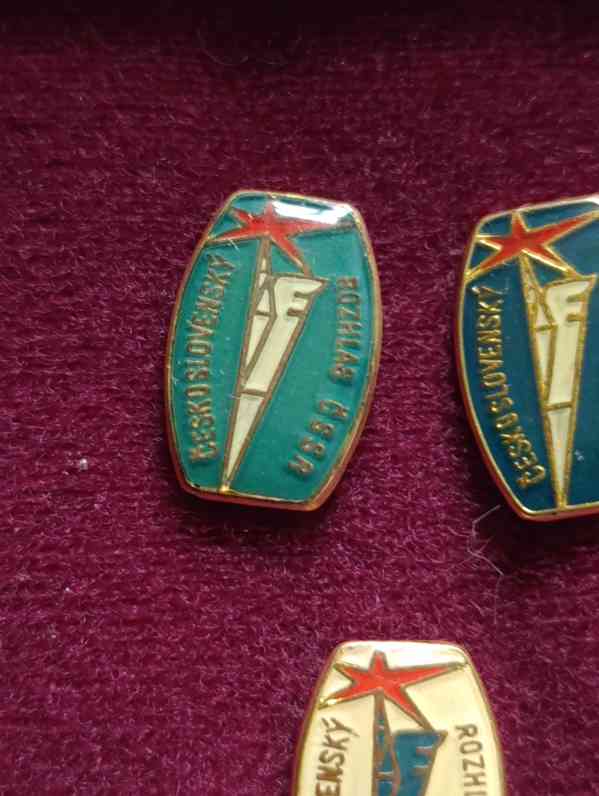 Sada 5 sběratelských odznaků Československý Rozhlas ČSSR  - foto 5