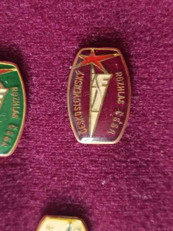 Sada 5 sběratelských odznaků Československý Rozhlas ČSSR  - foto 3