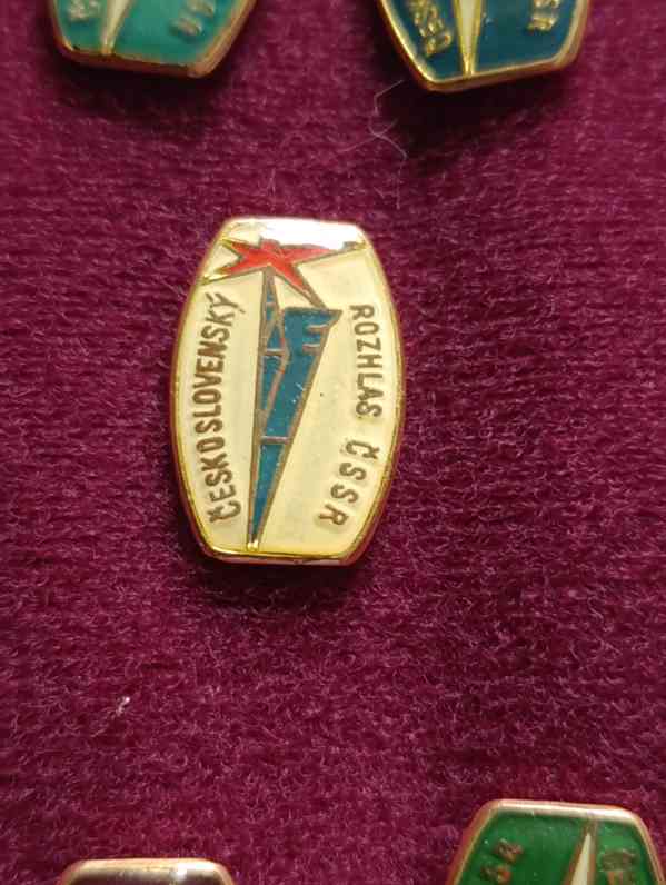 Sada 5 sběratelských odznaků Československý Rozhlas ČSSR  - foto 4