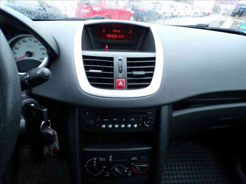 Peugeot 207 1,4 16V KLIMA - foto 6