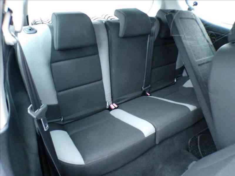 Peugeot 207 1,4 16V KLIMA - foto 11