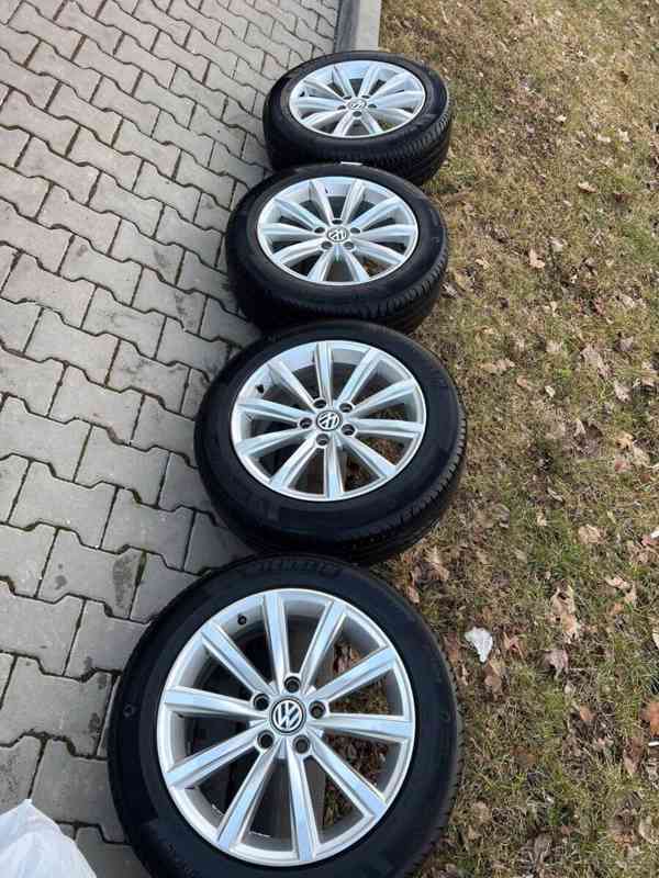 Volkswagen Passat 2,0 - foto 3