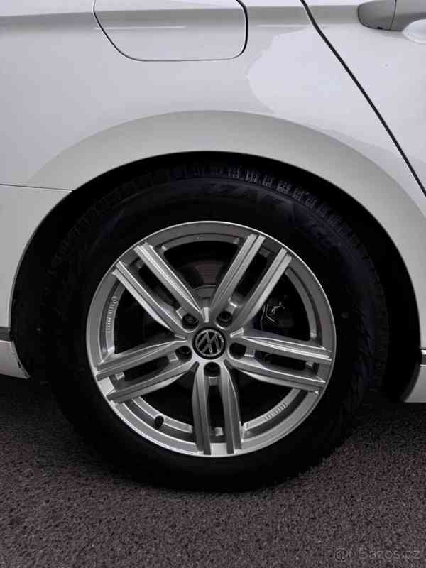 Volkswagen Passat 2,0 - foto 15