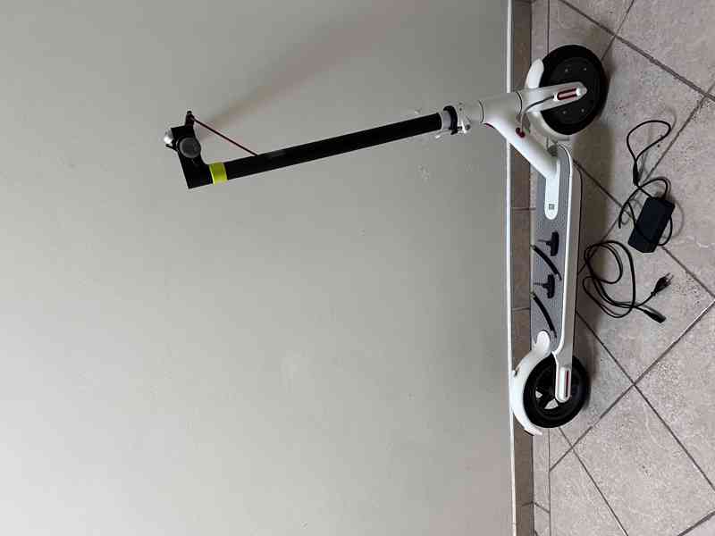 Elektrická koloběžka Xiaomi Mi - foto 4